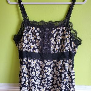 Torrid sleeveless top size 0x (12/14)